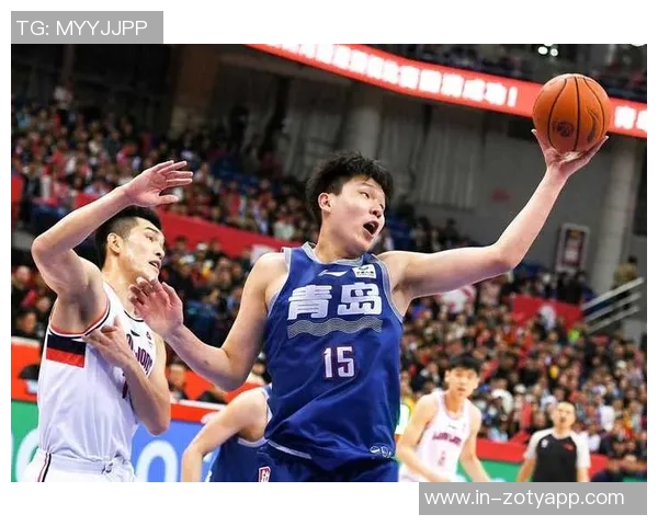 斯普利特谈杨瀚森在球队战术中的关键角色与中轴策应作用